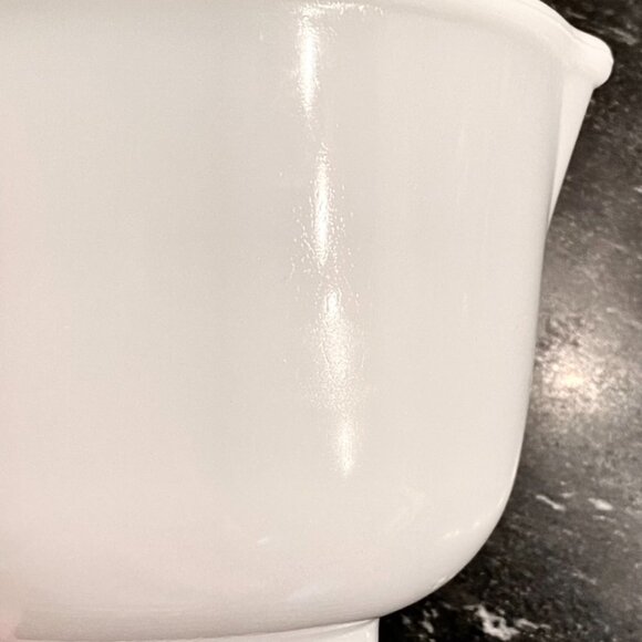 Vintage Glasbake Sunbeam 20 CJ Spouted Milk Glass Mixing Bowl 9 Glassbake 1 EVC - Picture 4 of 6